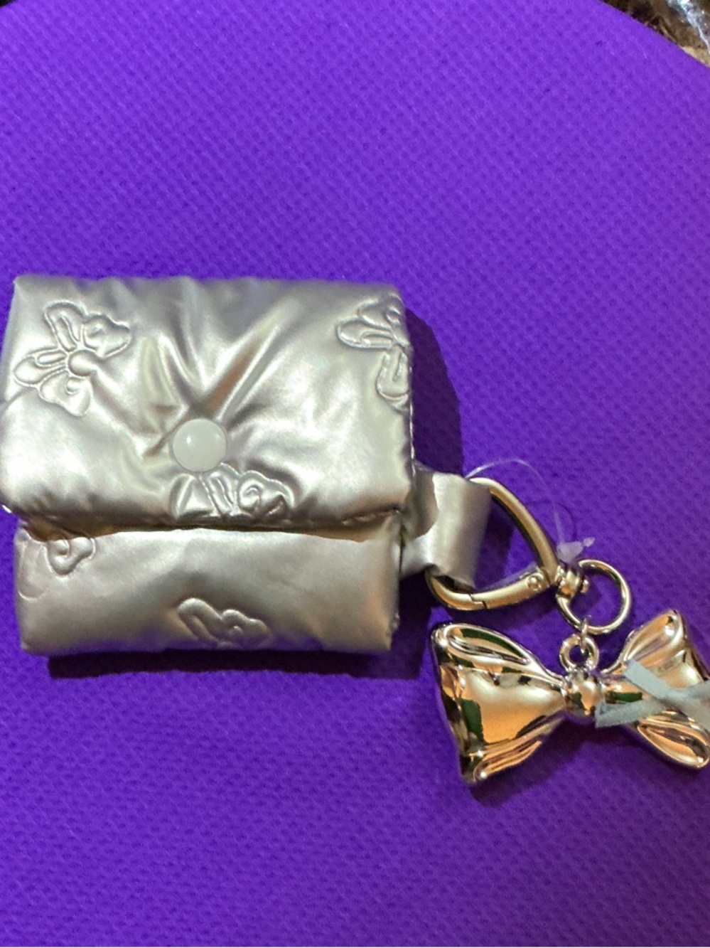 Silver Embossed Coin Pouch with Bow Key Charm